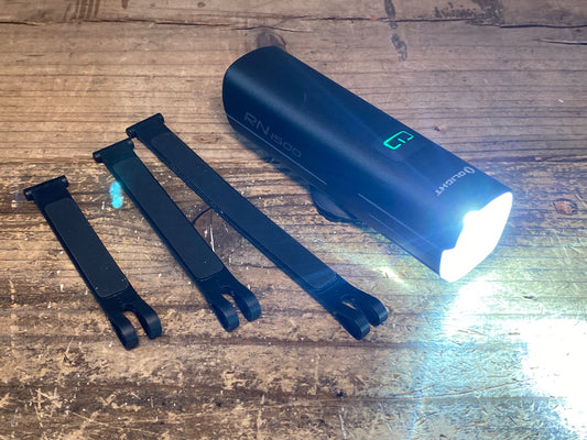 IU830 オーライト OLIGHT RN 1500 LED フロントライト ※点灯確認済
