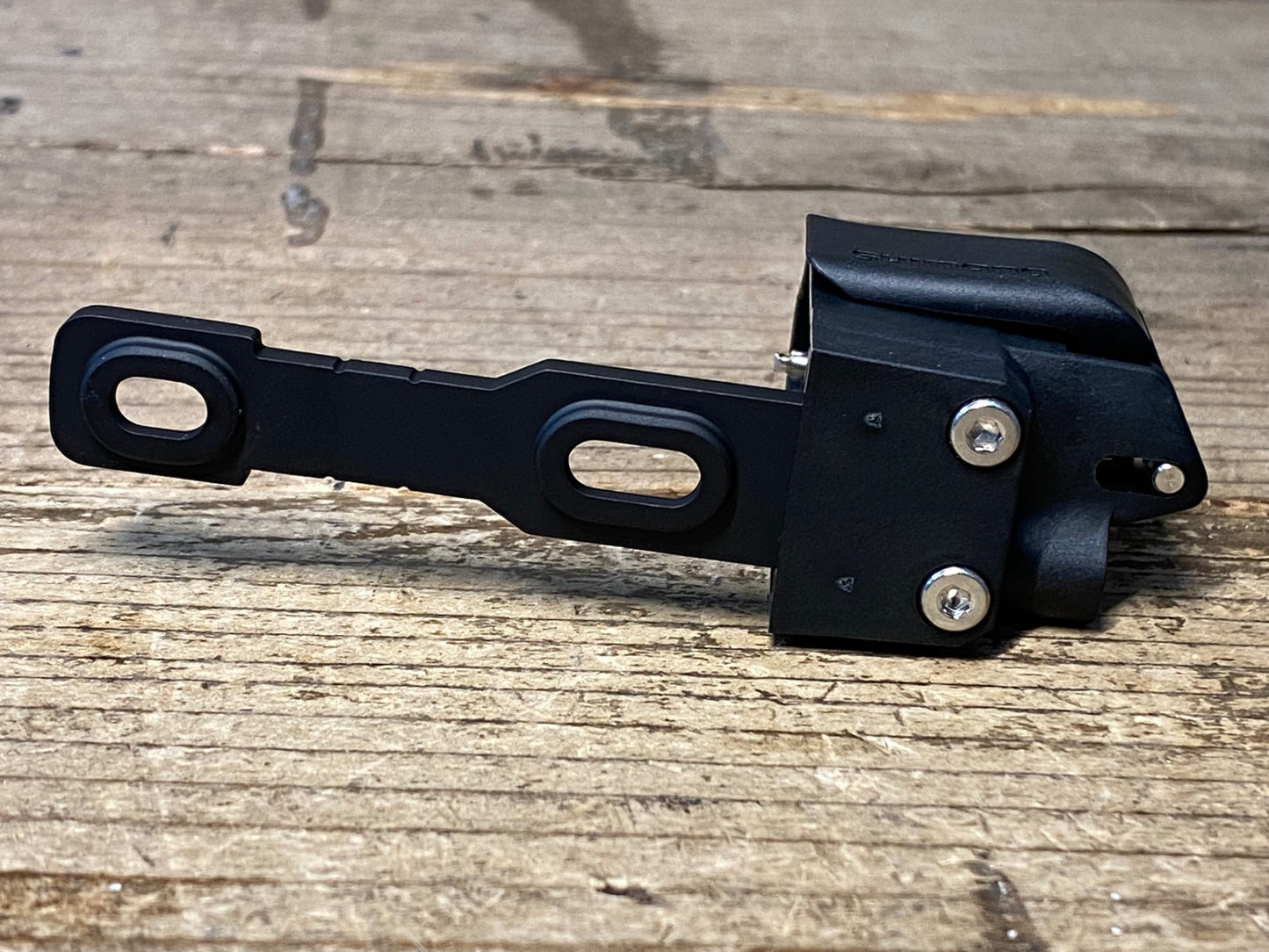 IR826 シマノ SHIMANO SM-BMR2-S 外付 Di2 バッテリーマウント 未使用