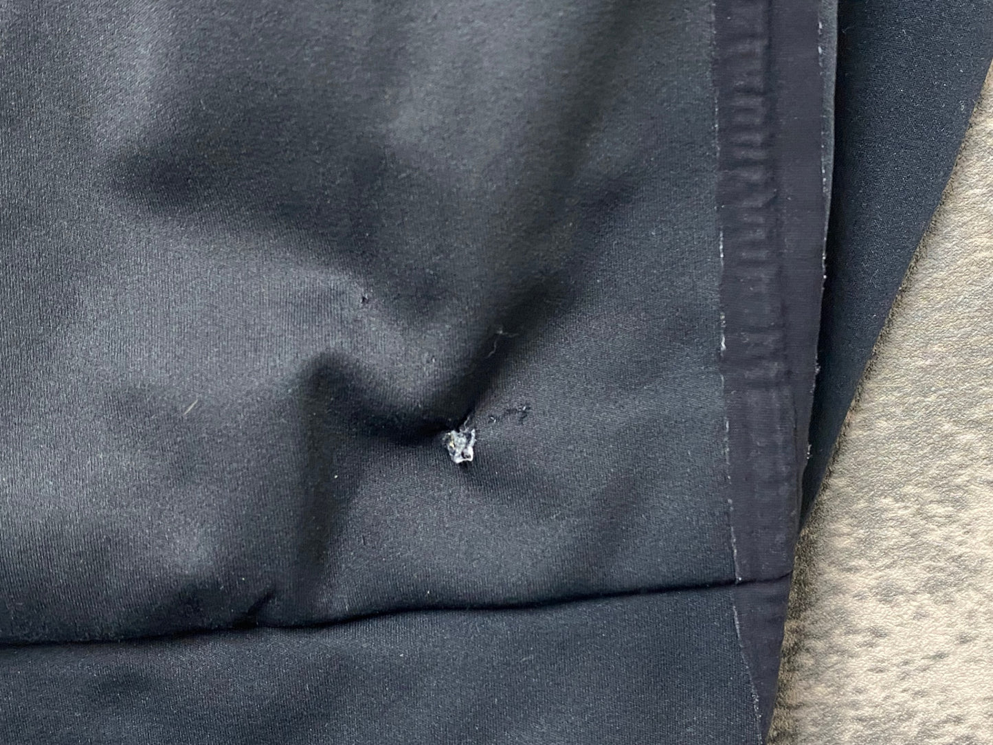 IZ550 スポーツフル sportful 長袖 サイクルジャージ 黒 S POLARTEC Neoshell ロゴヒビ