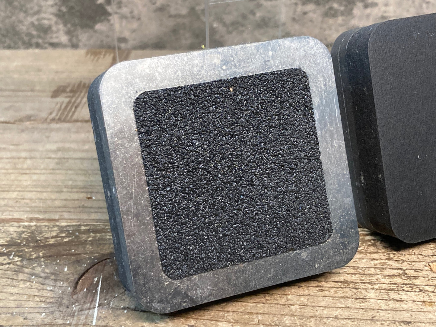 IV105 グロータック GROWTAC ブルカット 防振パッド 4個セット