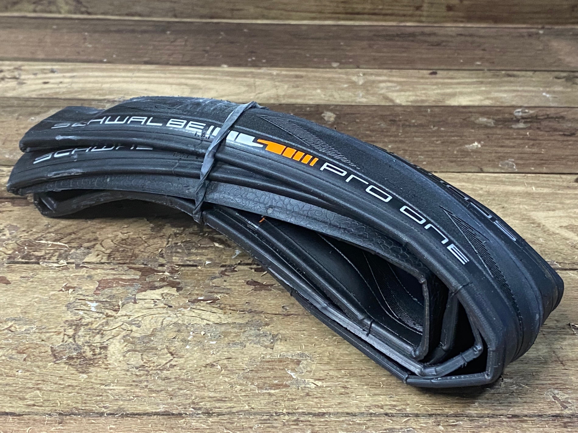 HW336 シュワルベ SCHWALBE プロワン PRO ONE 700x26C クリンチャータイヤ １本