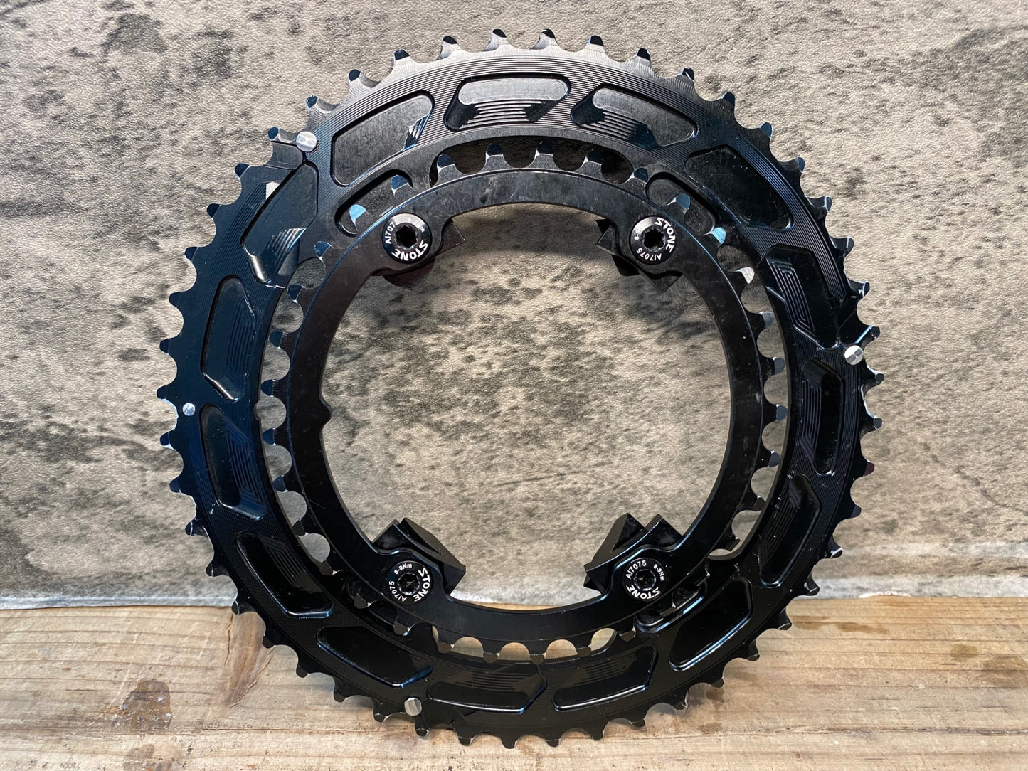 IS611 STONE Design シマノ4H対応 チェーンリングセット 48/33T