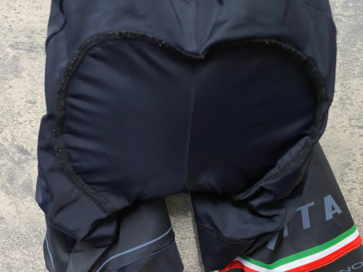 JA272 ジェッセージ GSG ビブショーツ 黒 S