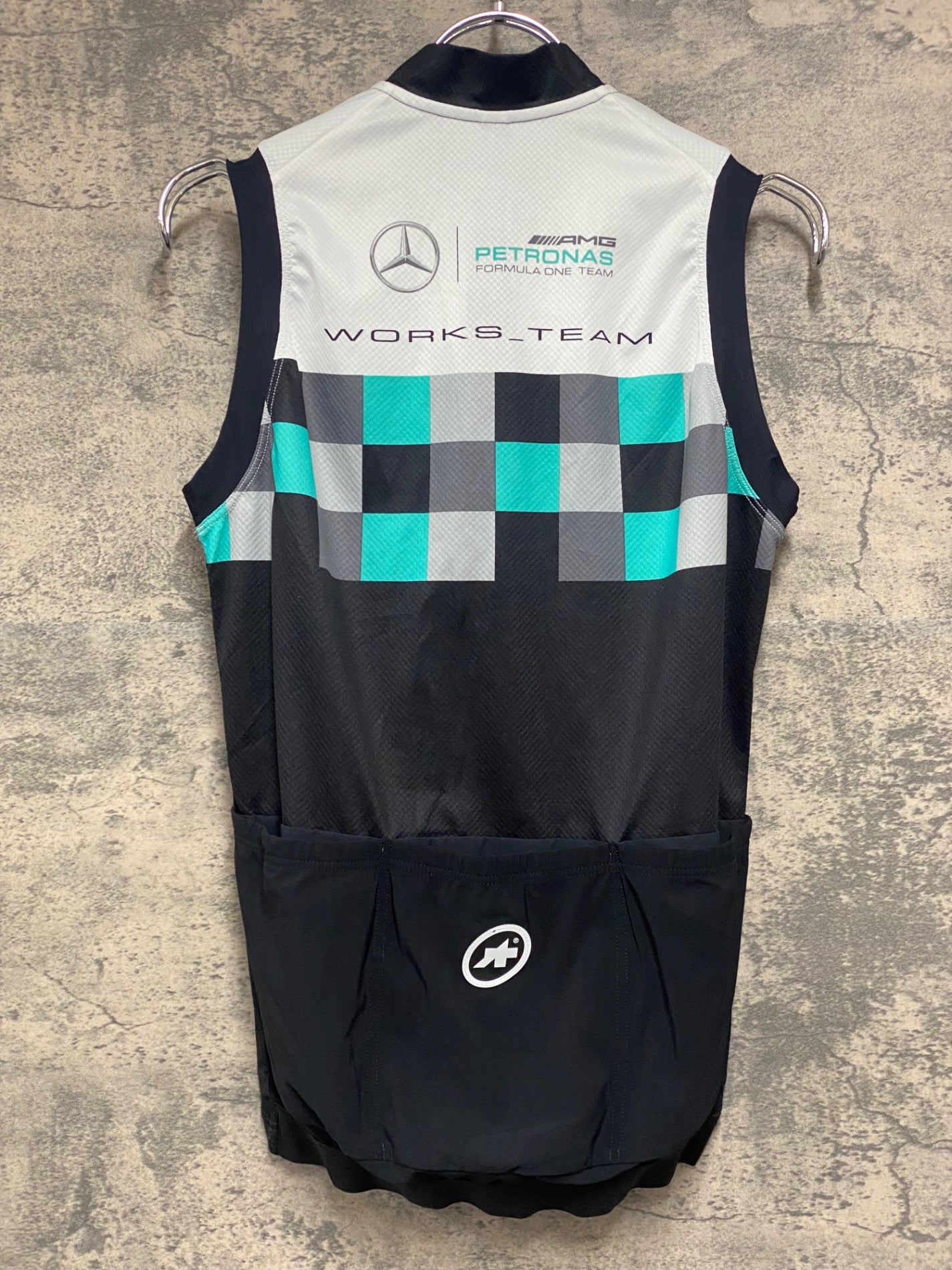 JB901 アソス ASSOS AMG NS.WORKS TEAM JERSEY EVO8 ノースリーブ サイクルジャージ 白 黒 緑 ※Sサイズ相当