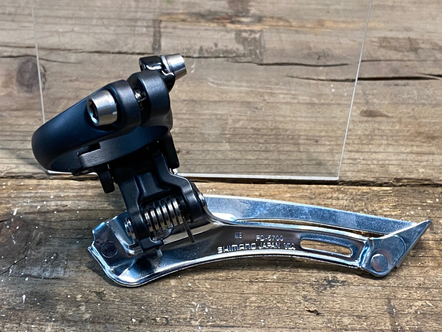 IR376 シマノ SHIMANO 105 FD-5700 フロントディレイラー 黒 Φ34.9