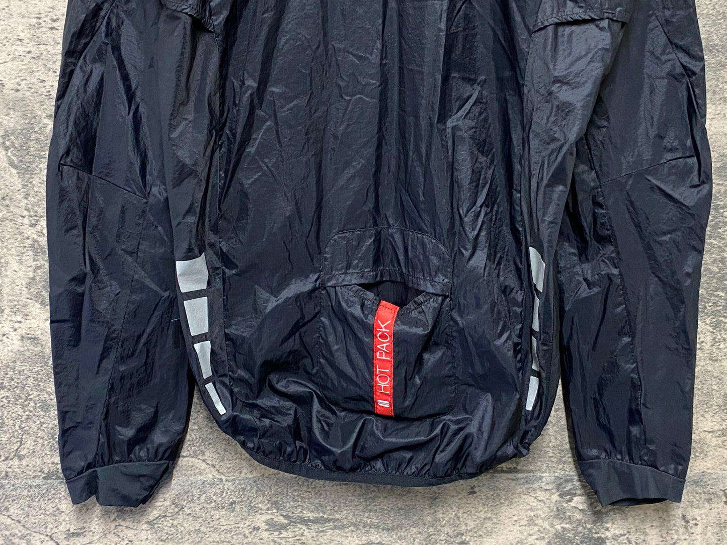 IY492 スポーツフル Sportful 長袖 ウィンドブレーカー 黒 Lサイズ