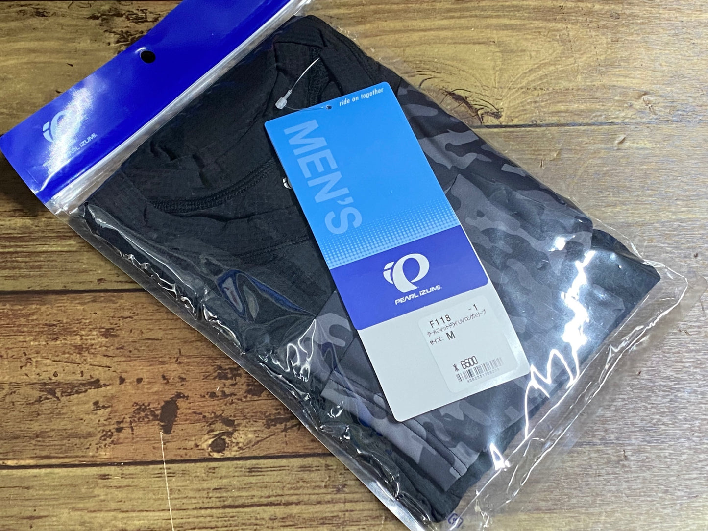 IQ228 パールイズミ PEARL iZUMi 長袖 ベースレイヤー 黒 カモ柄 M