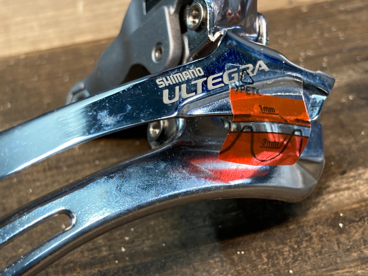 IN909 シマノ SHIMANO アルテグラ ULTEGRA FD-6700 フロントディレイラー バンド式 Φ31.8 ※固定ボルト欠品