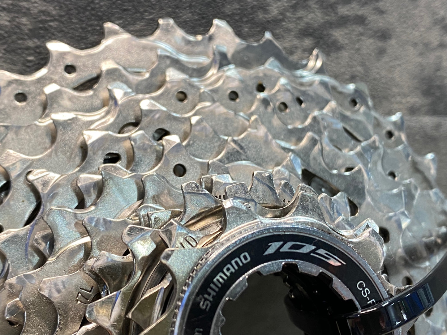 IS844 シマノ SHIMANO 105 CS-R7101 スプロケット 11-34T 12S ※スペーサー1枚欠品