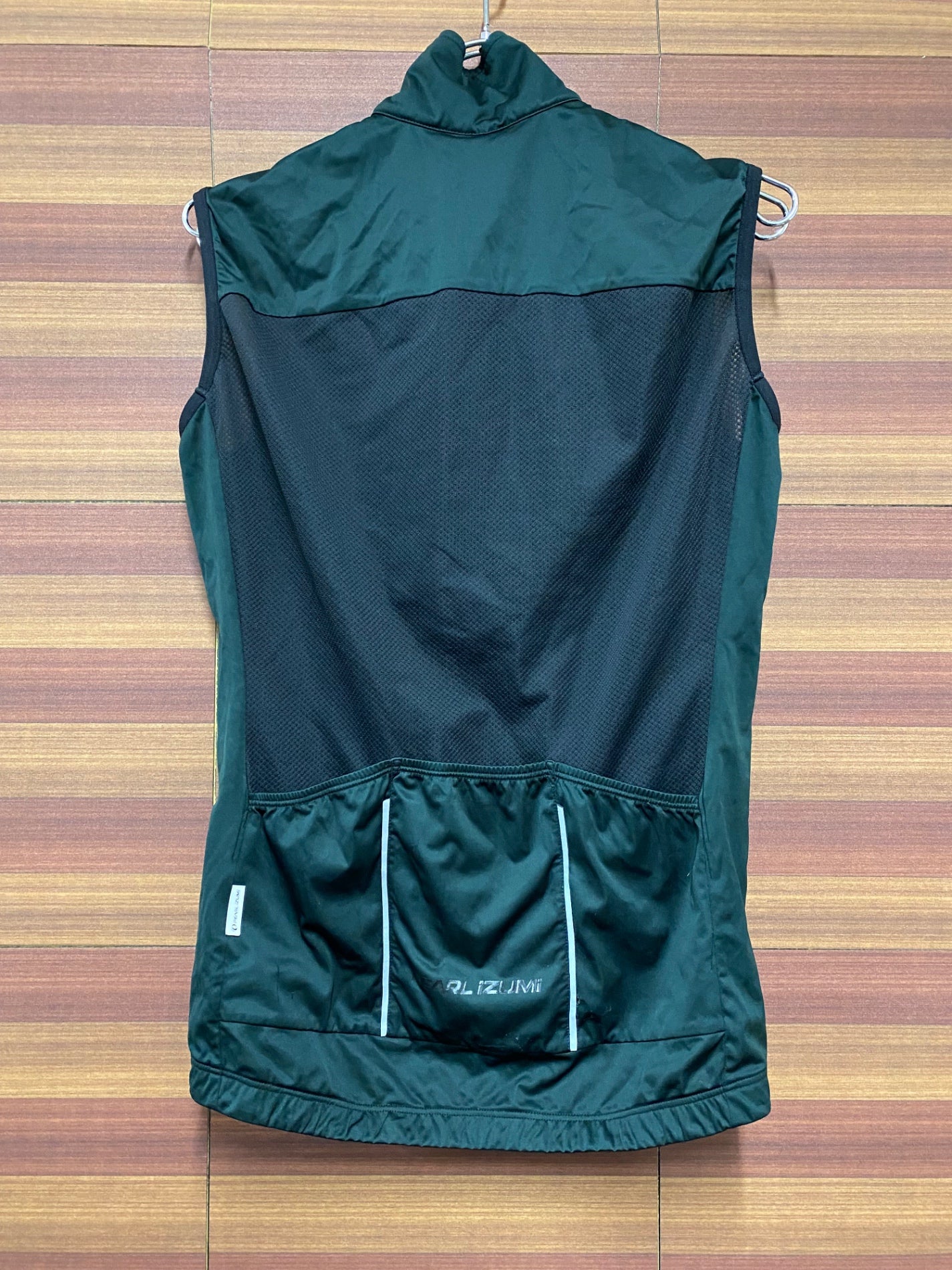 IL696 パールイズミ PEARL iZUMi ジレ 黒 M ※背中に傷あり