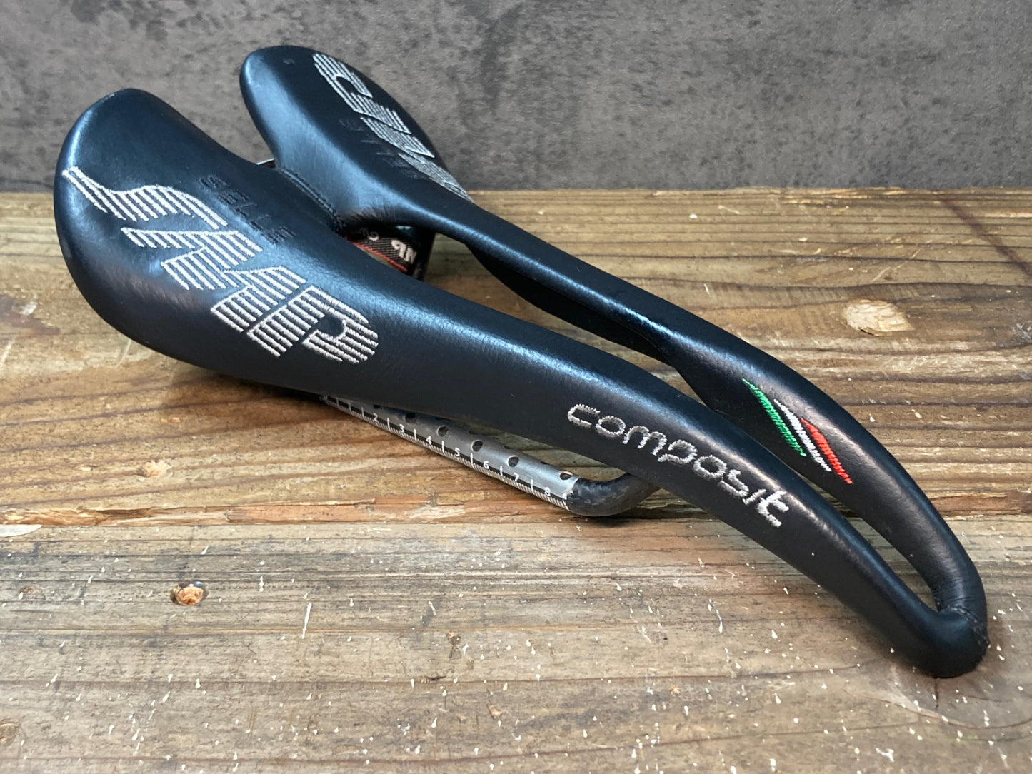 IN022 セラ SELLE SMP コンンポジット COMPOSIT サドル カーボンレール 黒