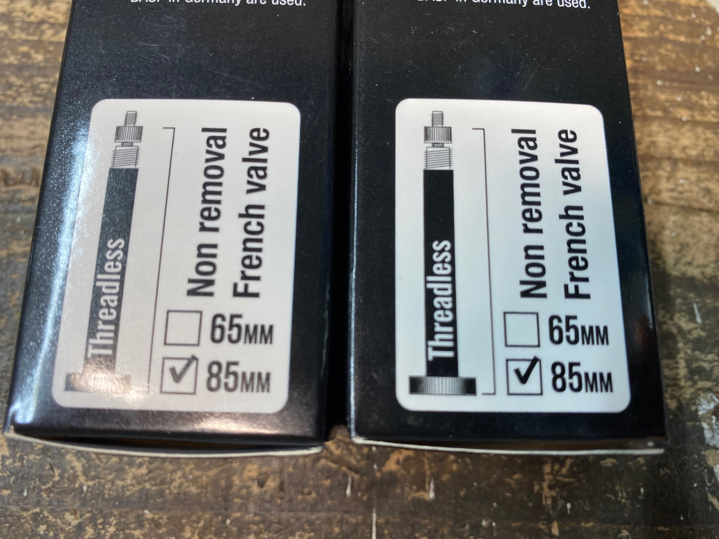 JB427 TNI LIGHT35チューブ 700x18/32C バルブ長85mm セット