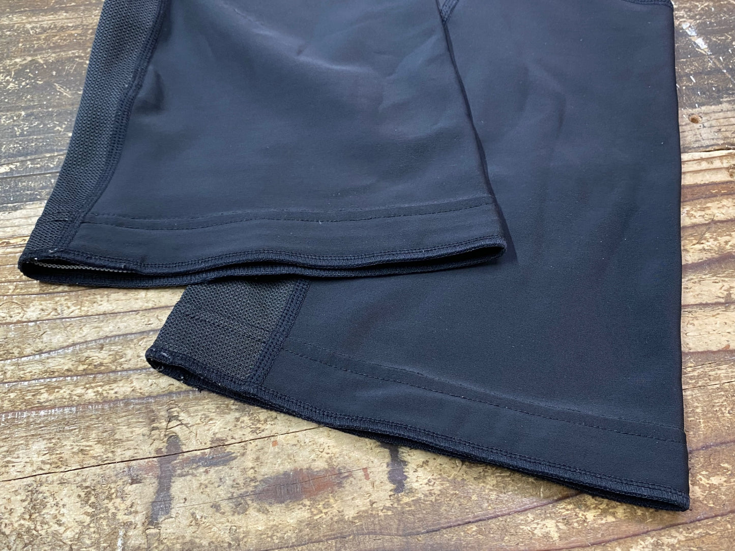 II608 パールイズミ PEARL iZUMi レッグカバー 黒 M