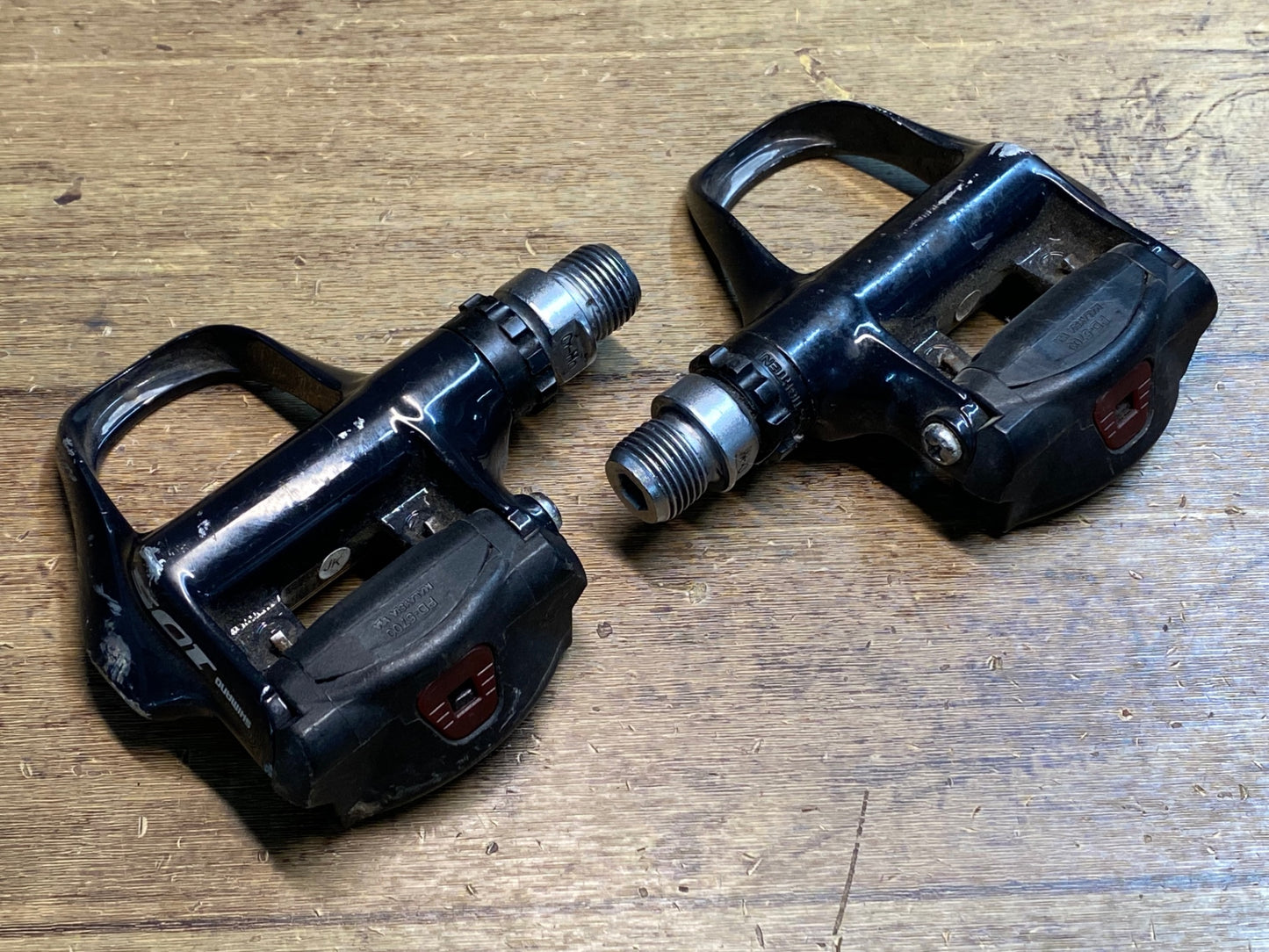 IZ015 シマノ SHIMANO 105 PD-5700 ビンディングペダル SPD-SL