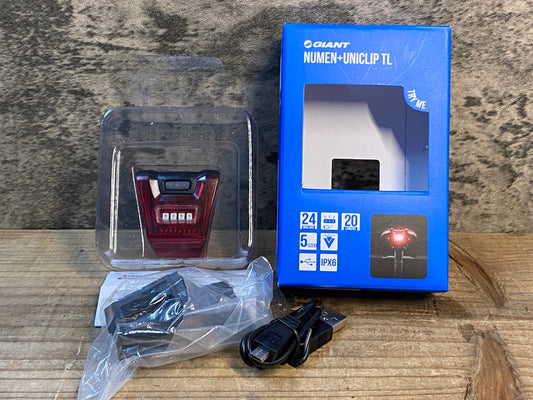 IV821 ジャイアント GIANT Numen+ Uniclip TL テールライト