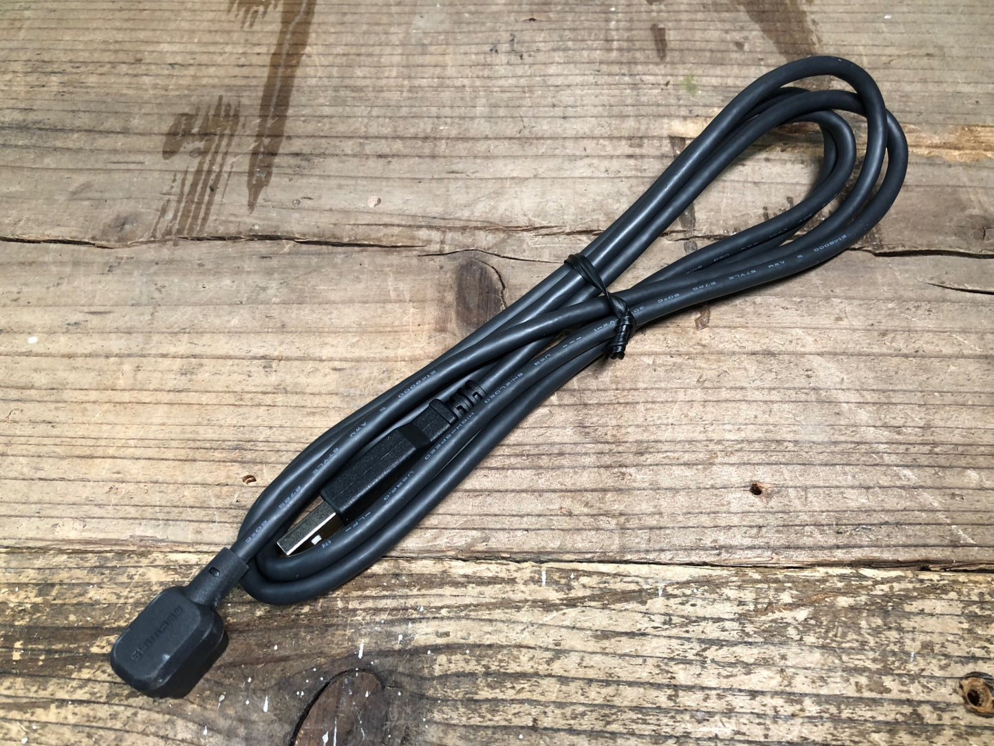 IZ446 シマノ SHIMANO EW-EC300 バッテリーチャージングケーブル Di2 未使用