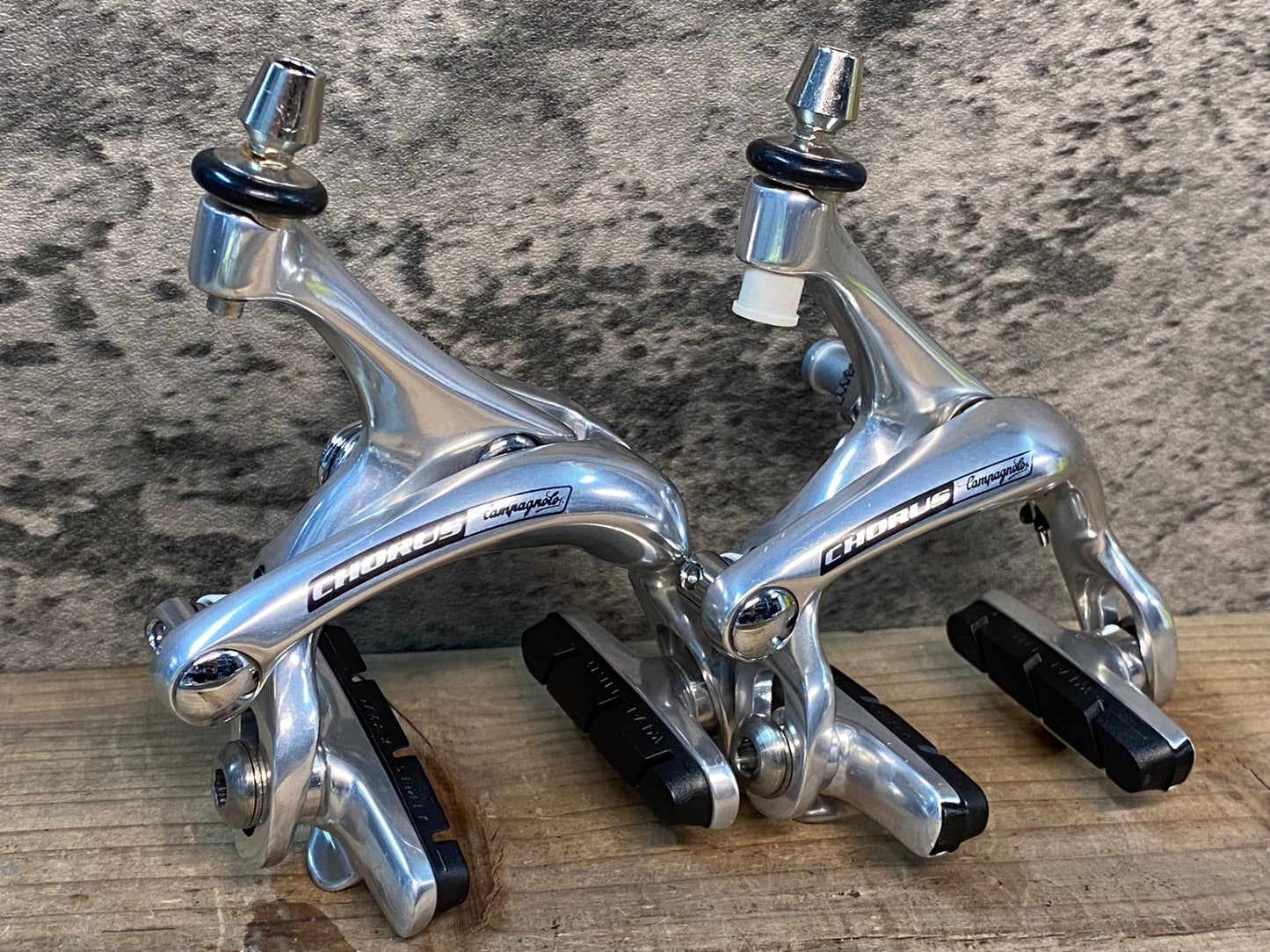 IT898 カンパニョーロ CAMPAGNOLO CHORUS キャリパーブレーキ 前後セット シルバー