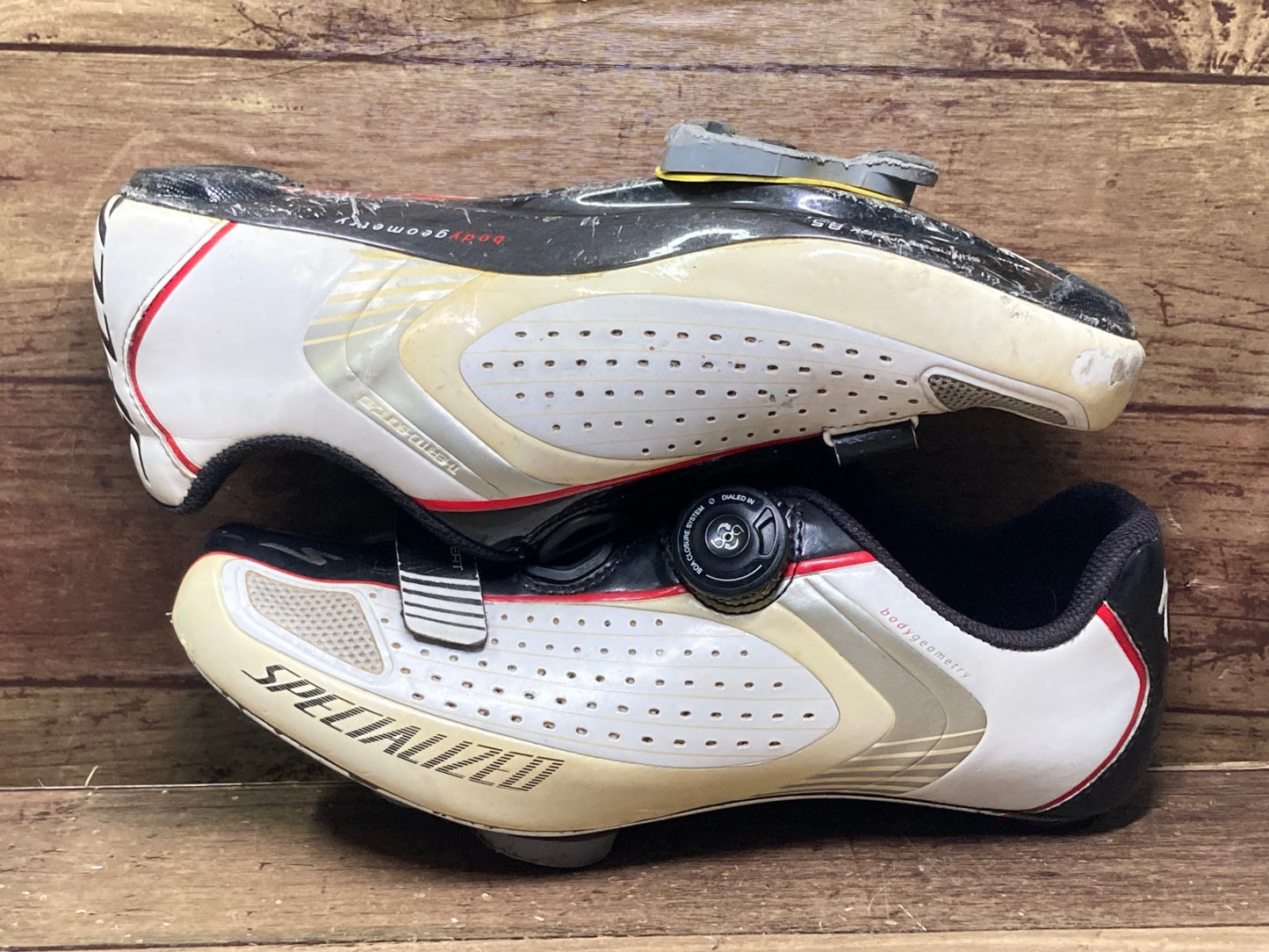 IJ813 スペシャライズド SPECIALIZED EXPERT RD ビンディングシューズ EU41サイズ 白 黒 SPD-SL ソール、つま先傷あり