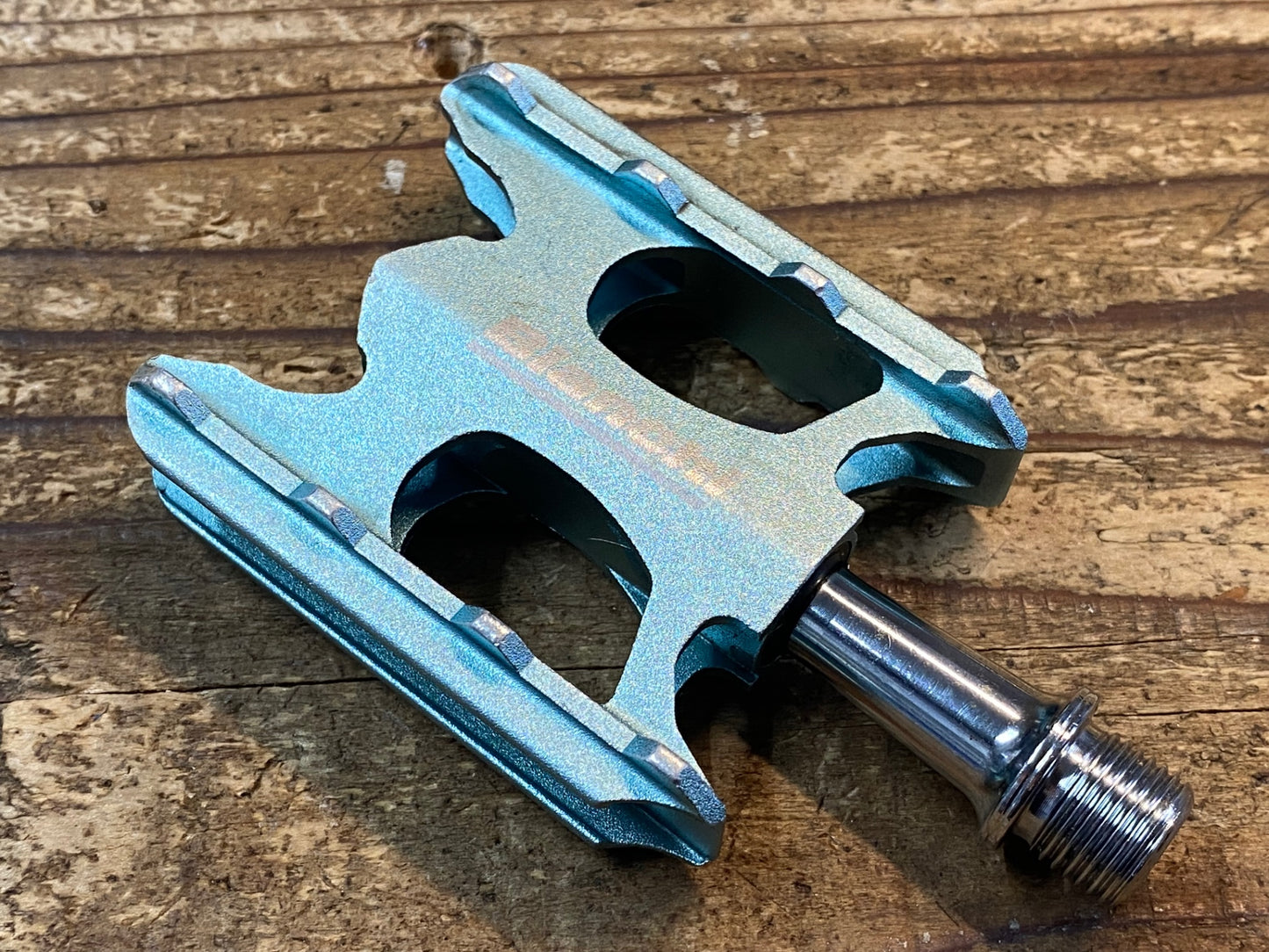 IQ562 ビアンキ Bianchi 純正 フラットペダル チェレステ