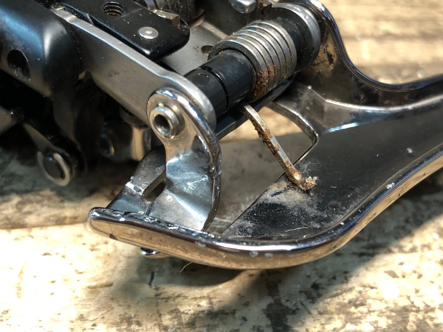 IN616 シマノ Shimano デュラエース DURA-ACE FD-R9150 Di2 電動 フロントディレイラー 2s 直付