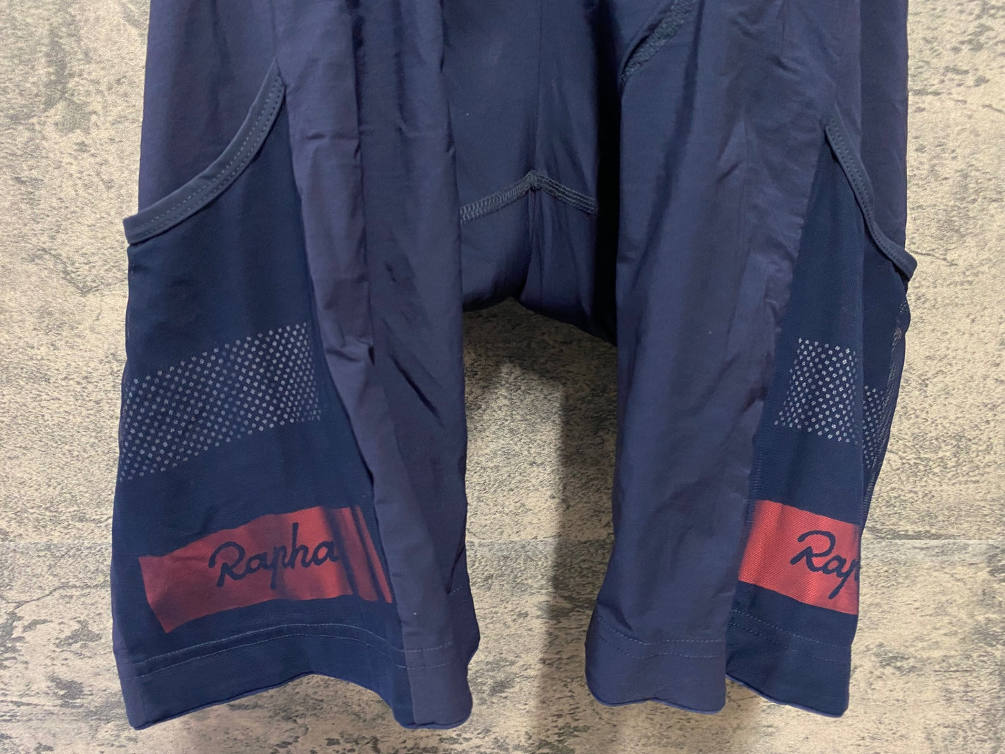 JD496 ラファ Rapha CARGO BIB SHORTS カーゴビブショーツ 濃紺 M