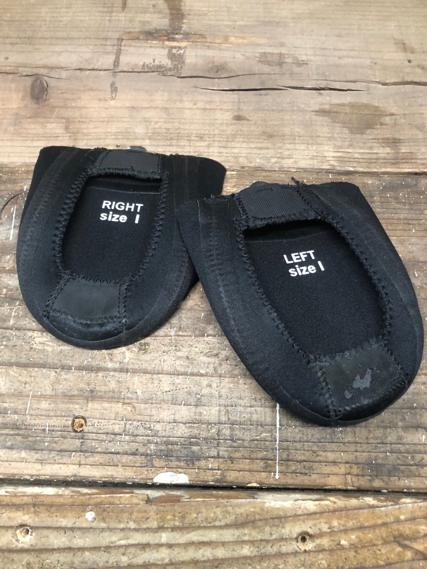 IQ335 アソス assos トゥ―カバー 黒 1 つま先傷