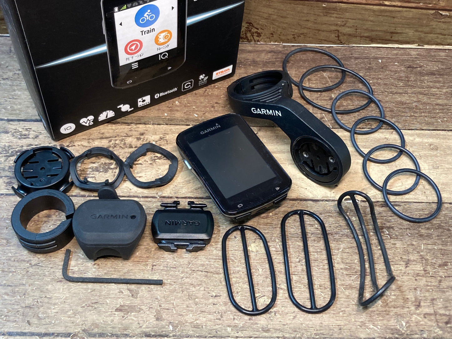 ID256 ガーミン GARMIN エッジ EDGE 820J サイクルコンピューター スピードセンサー ケイデンスセンサー マウント付属 接続確認済み