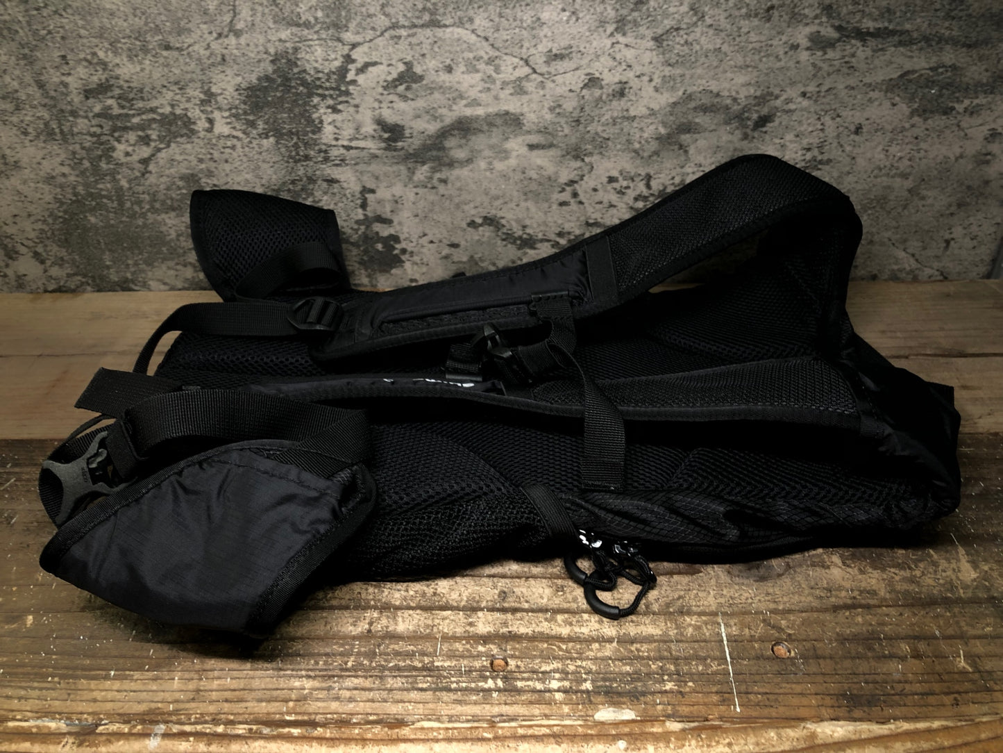 IW796 シマノ SHIMANO R12 リュック バックパック 黒