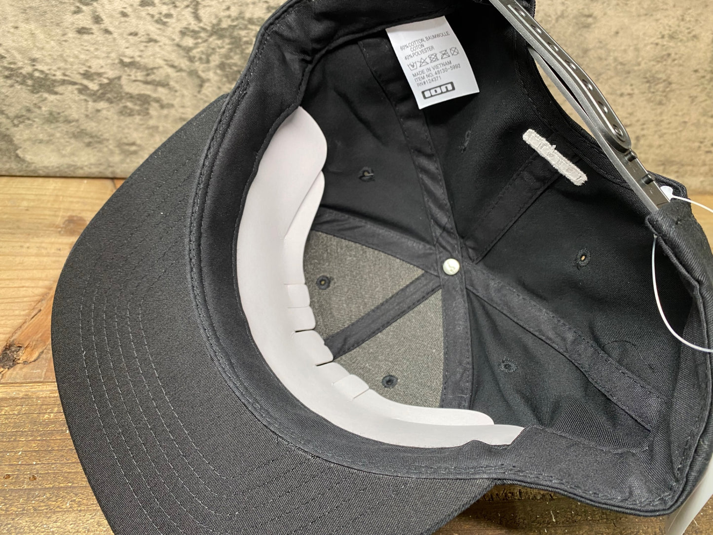 IR268 アイオン ION ROGO CAP キャップ ONE SIZE