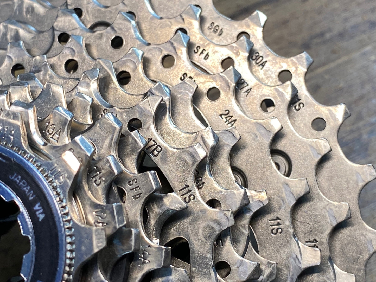 HU403 シマノ SHIMANO 105 CS-R7000 11-30T スプロケット 11S