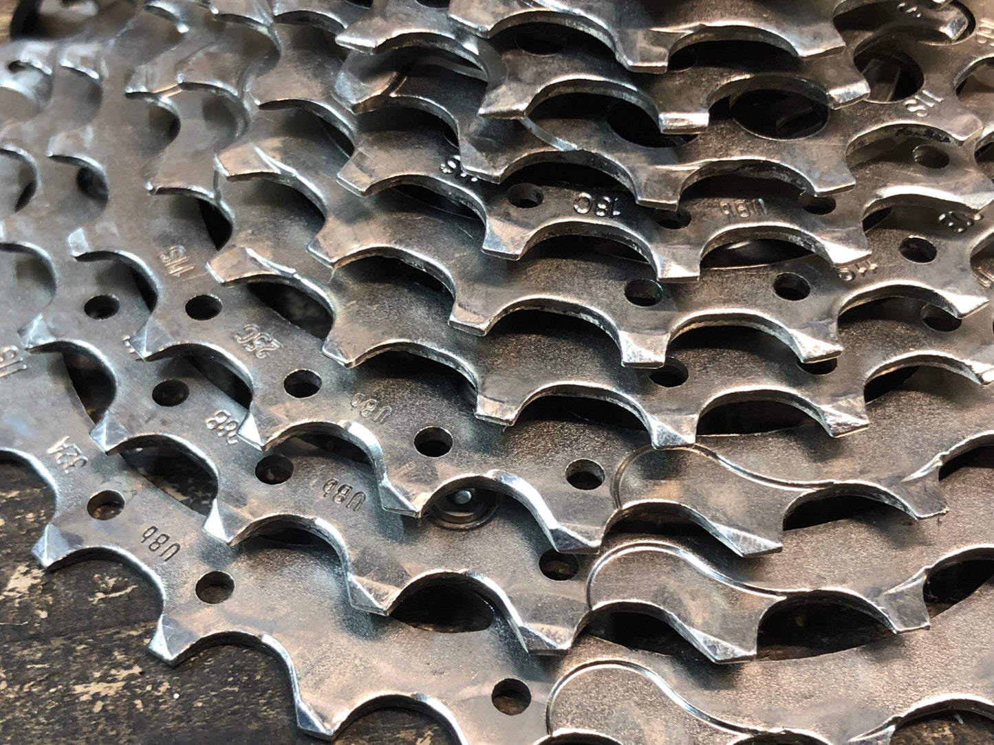 IU468 シマノ SHIMANO 105 CS-5800 スプロケット 11-32T 11S ※ロックリング印字消え