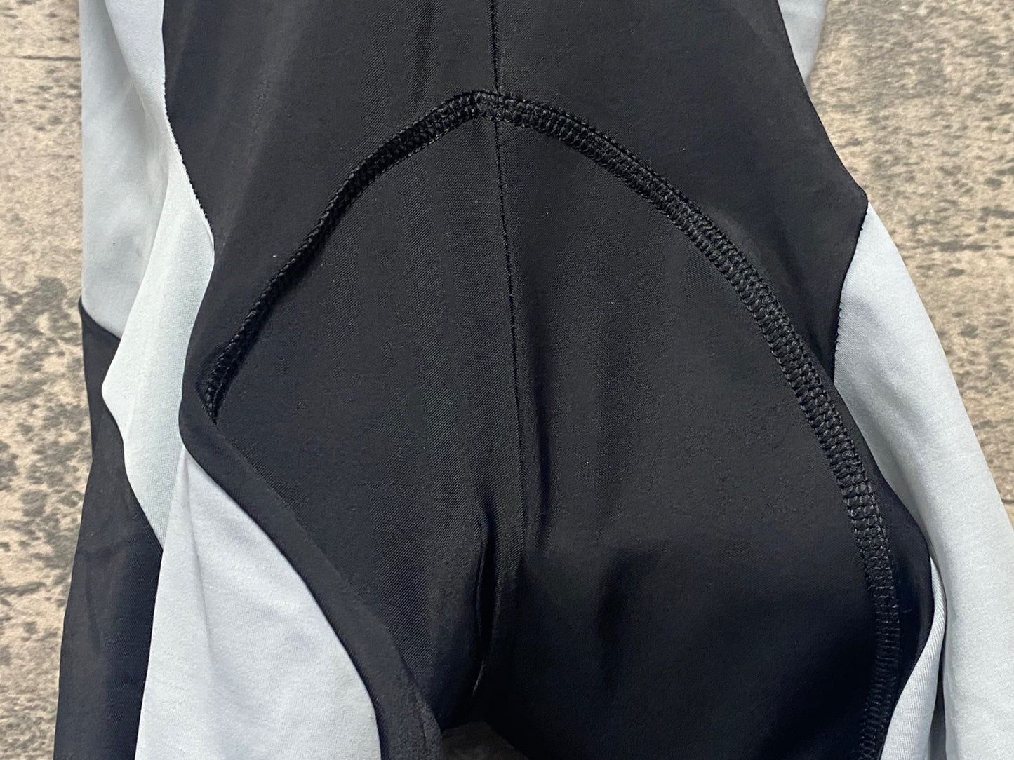 IY490 デマルキ DE MARCHI ビブショーツ 黒 Mサイズ