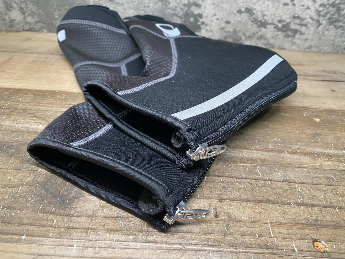 IO862 パールイズミ PEARL iZUMi シューズカバー 黒 L 裏起毛 WINDBREAK