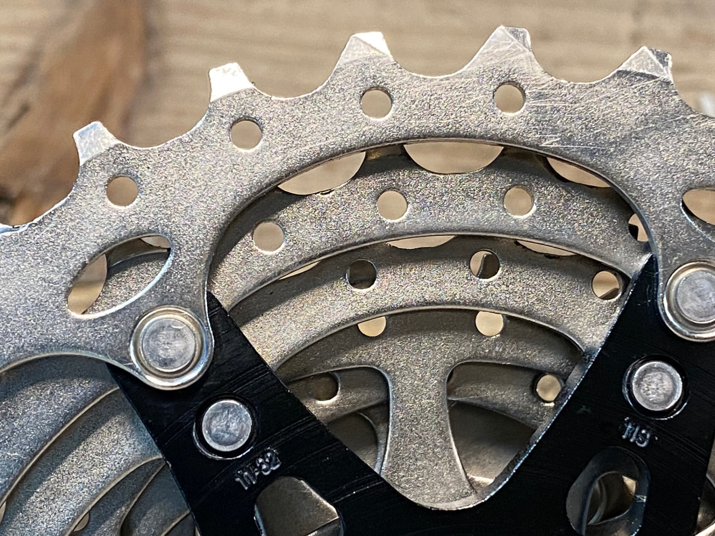 IQ999 シマノ SHIMANO 105 CS-R7000 スプロケット 11-32T 11S