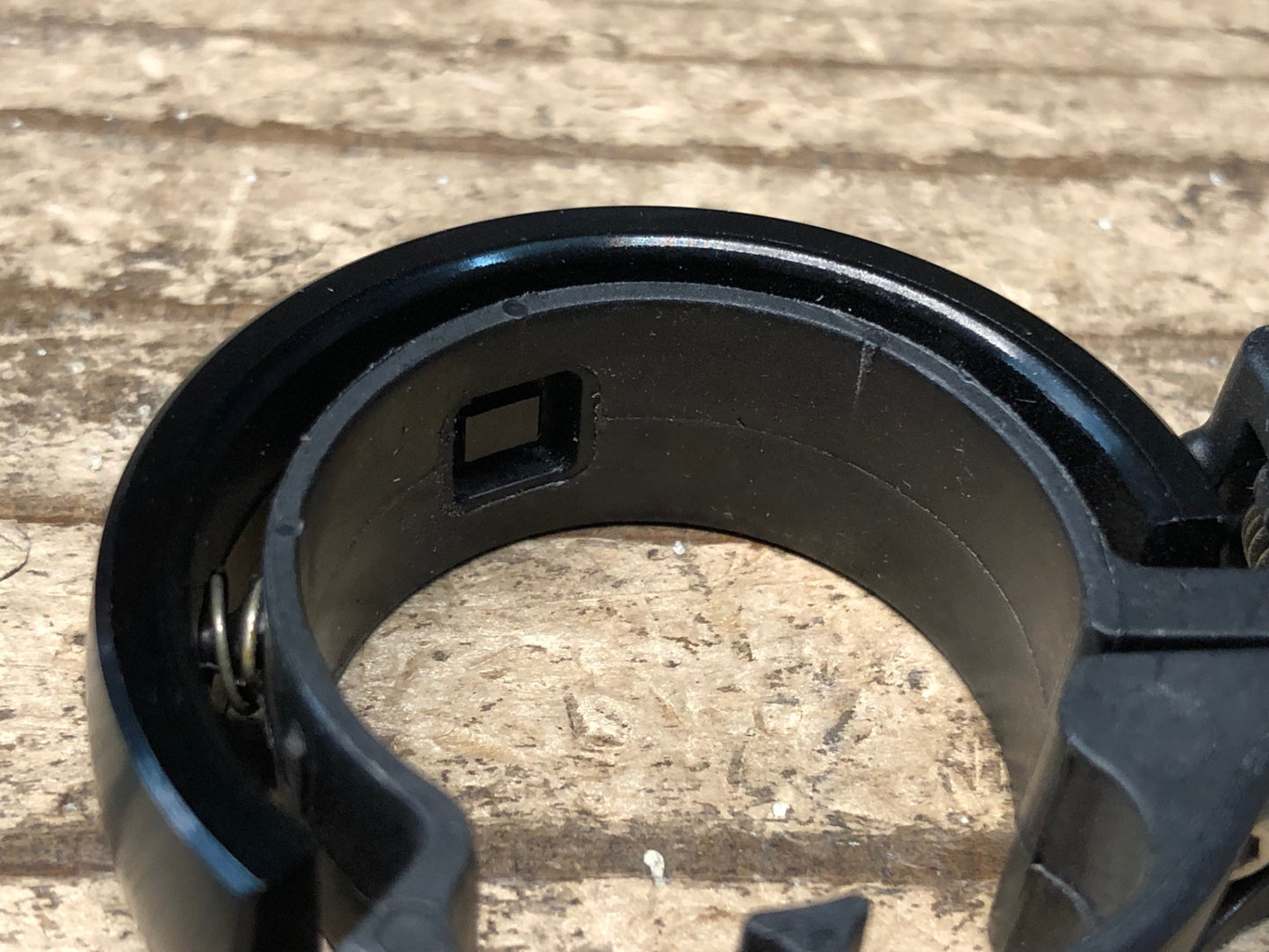 IN702 ノグ knog オイ Oi ベル Φ31.8 黒