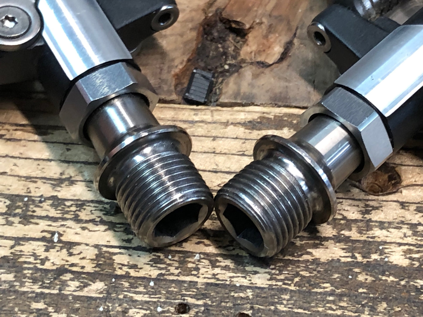 IZ681 シマノ SHIMANO XTR PD-M9100 ビンディングペダル SPD