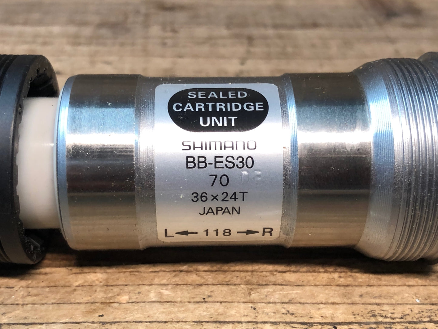 IS195 シマノ SHIMANO BB-ES30 ボトムブラケット オクタリンク