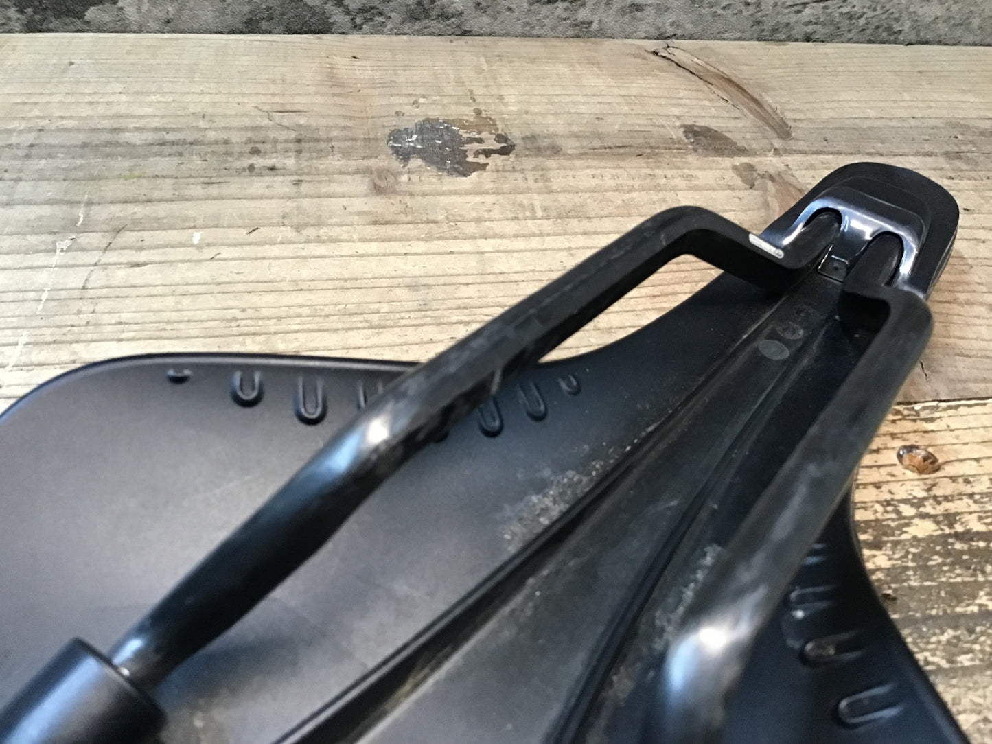 JA533 フィジーク fizik アンタレス ANTARES VERSUS EVO R1 Adaptive サドル カーボンレール 149mm