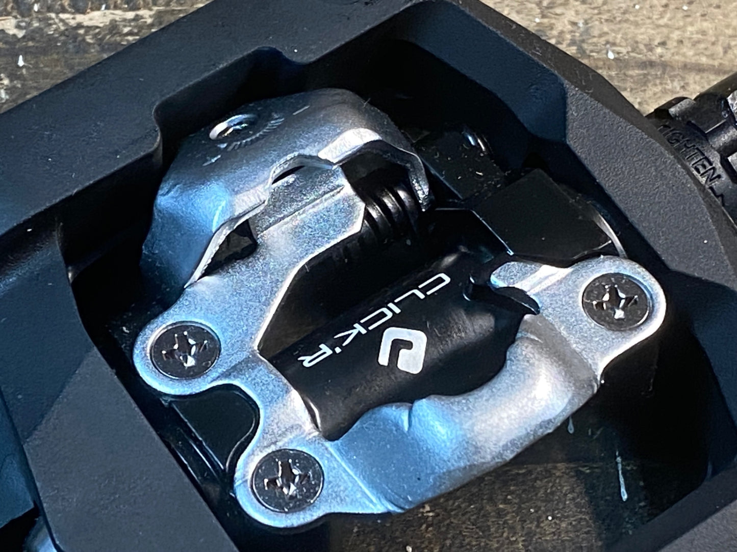 IS535 シマノ SHIMANO PD-T421 ビンディングぺダル 片面フラット SPD