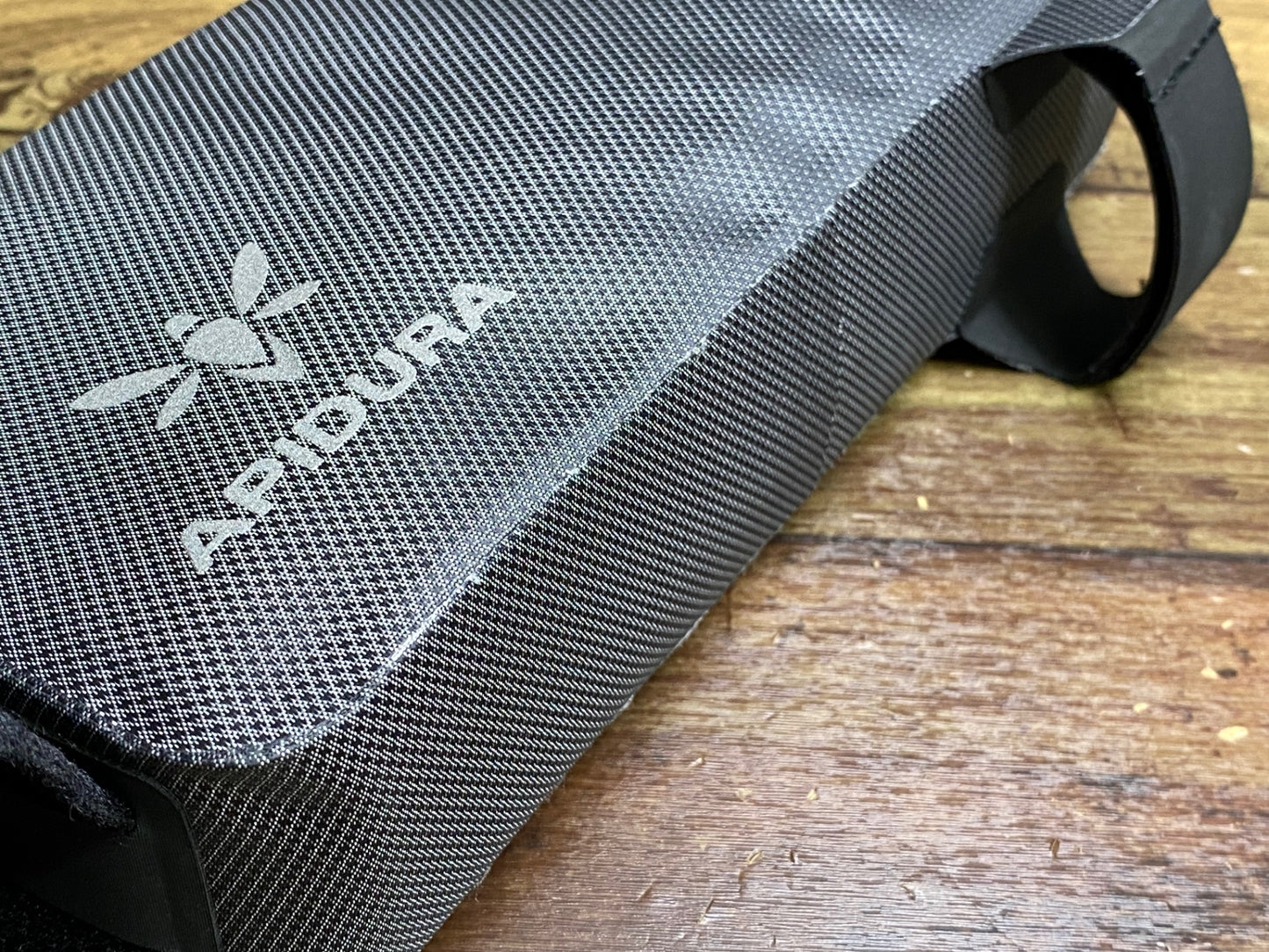 JC081 アピデュラ APIDURA ドライ エクスペディション トップチューブバッグ