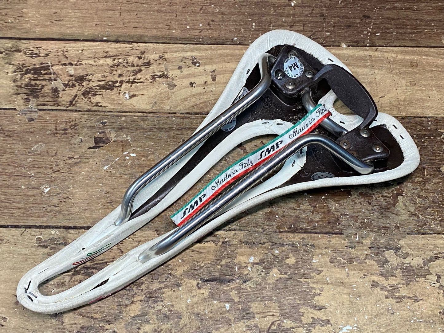 IM928 SELLE SMP FORMA LADY サドル 白 135mm