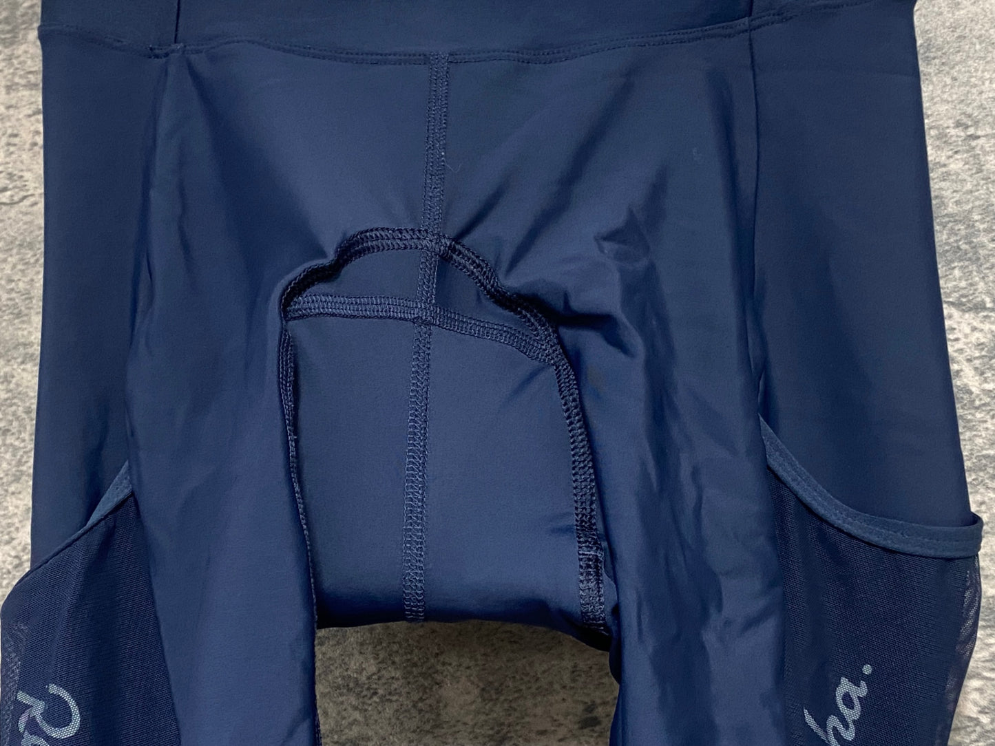 IX365 ラファ Rapha WOMEN'S CORE CARGO SHORTS レーサーパンツ 紺 S