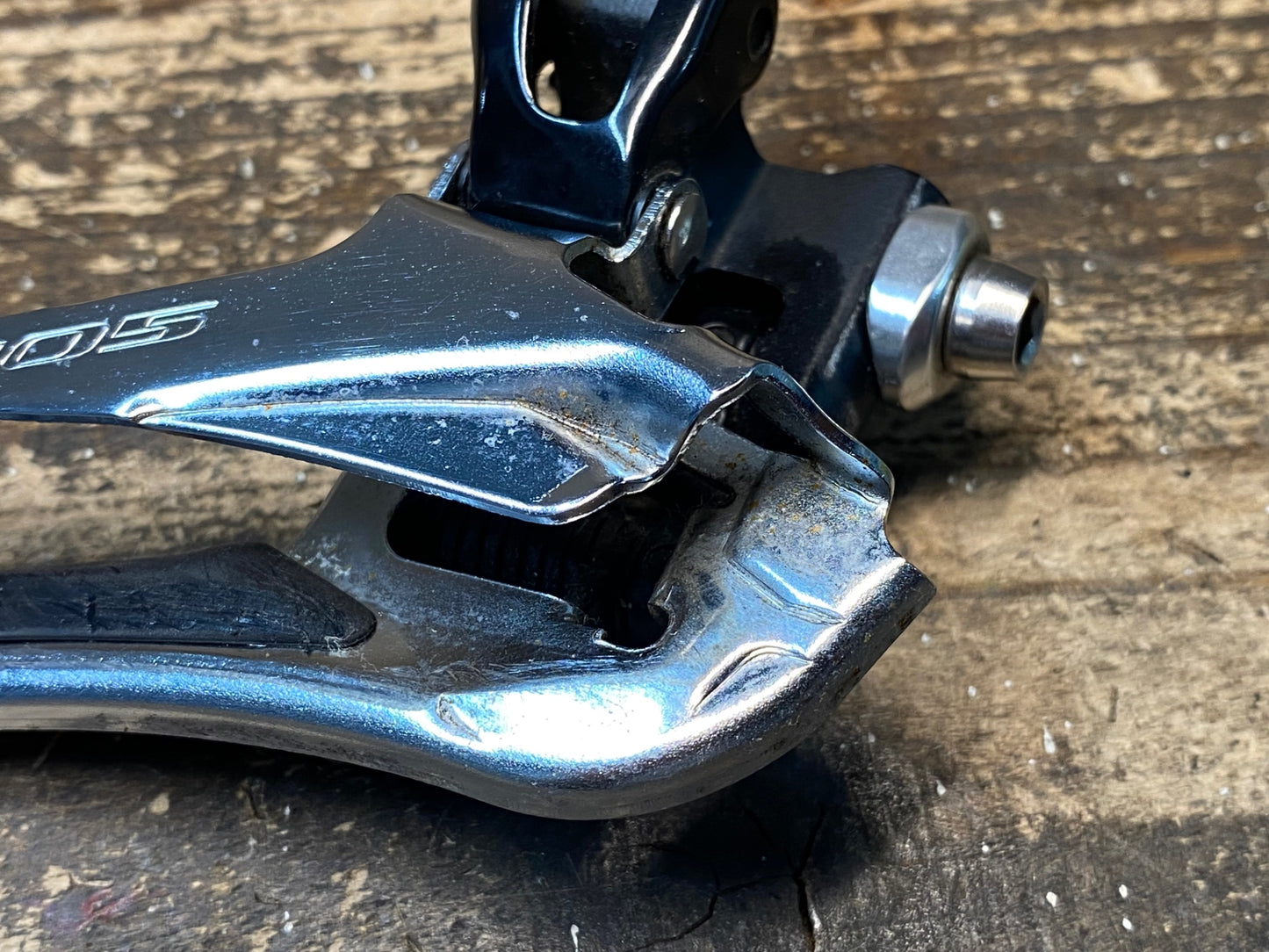 IV175 シマノ SHIMANO 105 FD-5800 フロントディレイラー 2S 直付