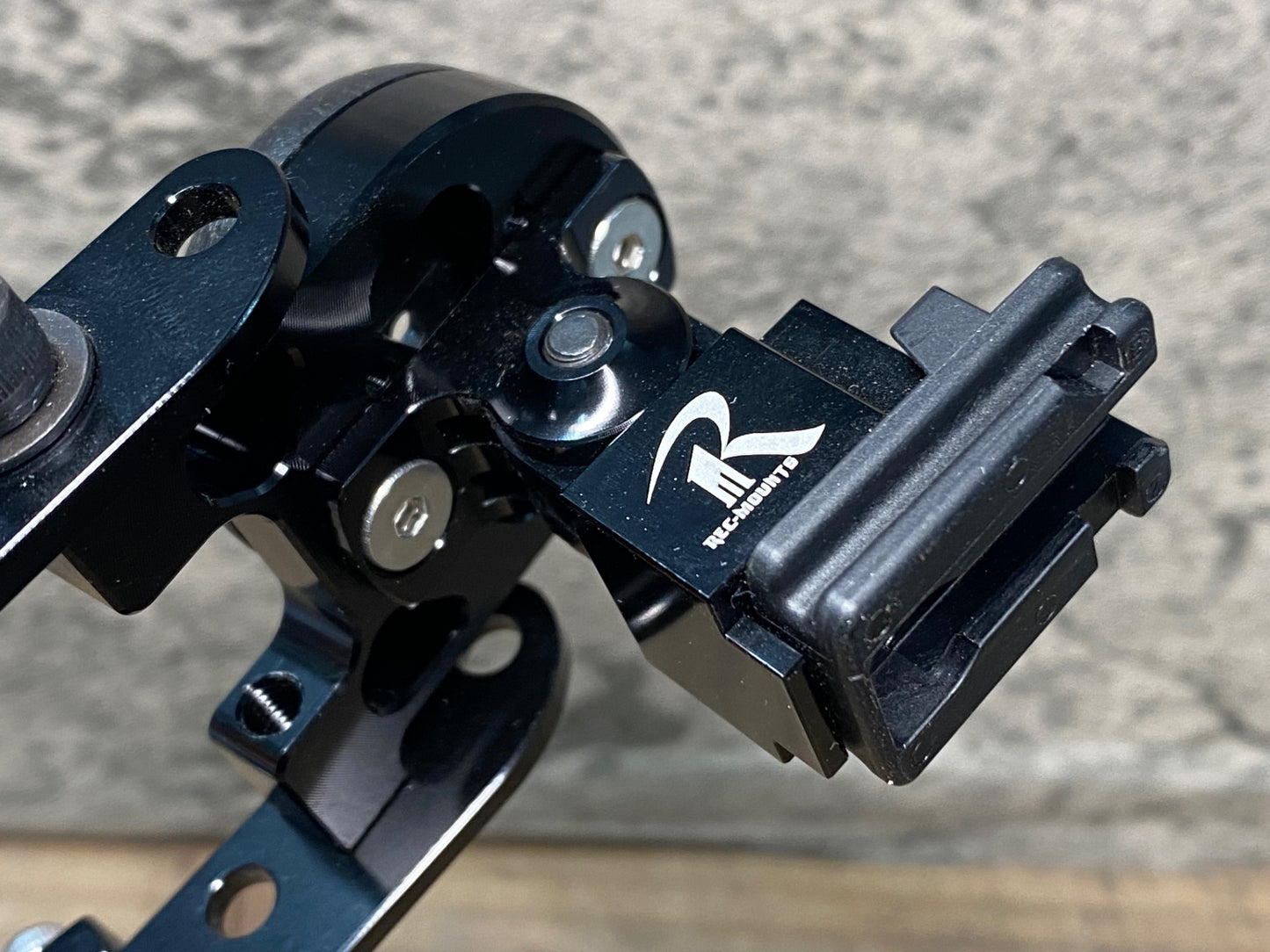 IR568 レックマウント Rec-Mounts 両持ち アウトフロントマウント Φ31.8 GARMIN/CATEYE