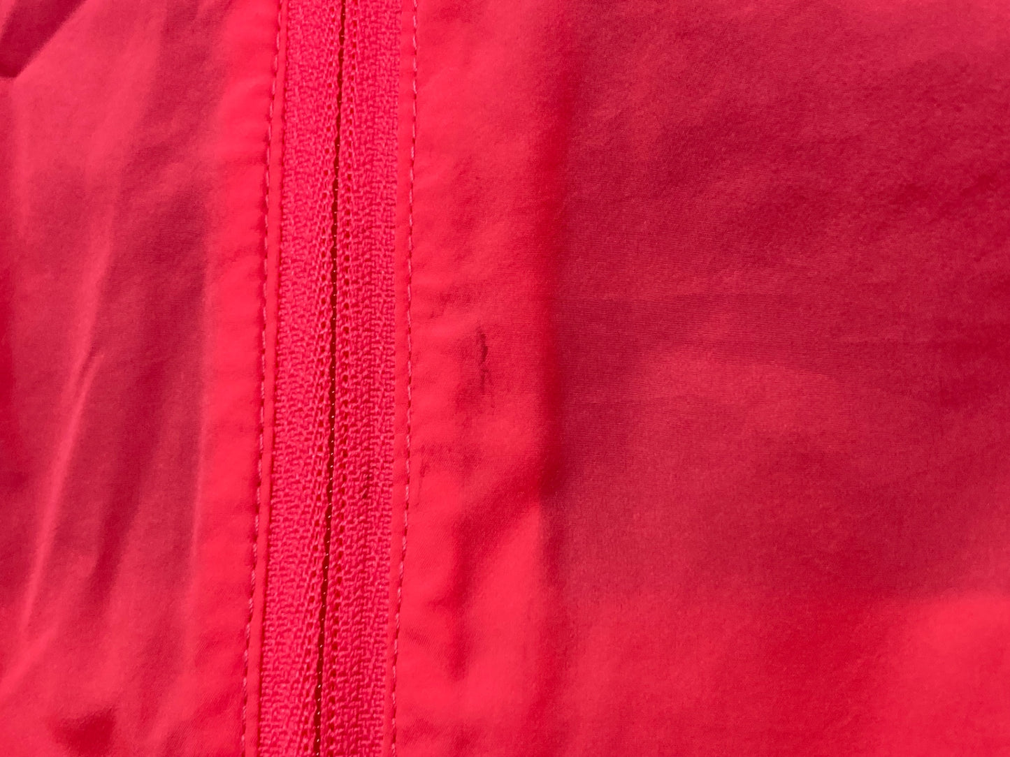 IY116 ラファ Rapha Brevet ジレ サイクルベスト S ネオンピンク