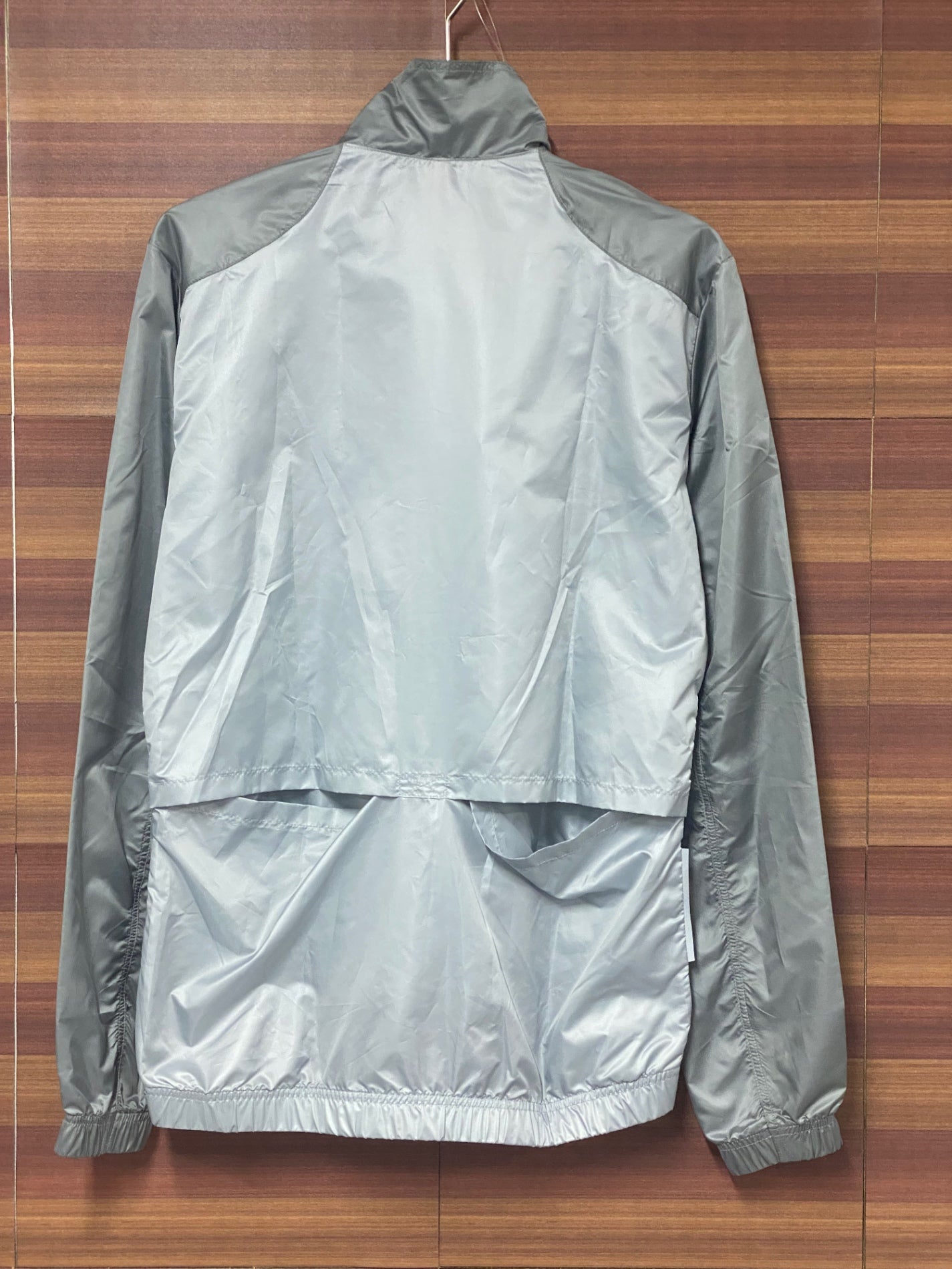 IQ234 レリック reric 長袖 ウィンドブレーカー クレー XS