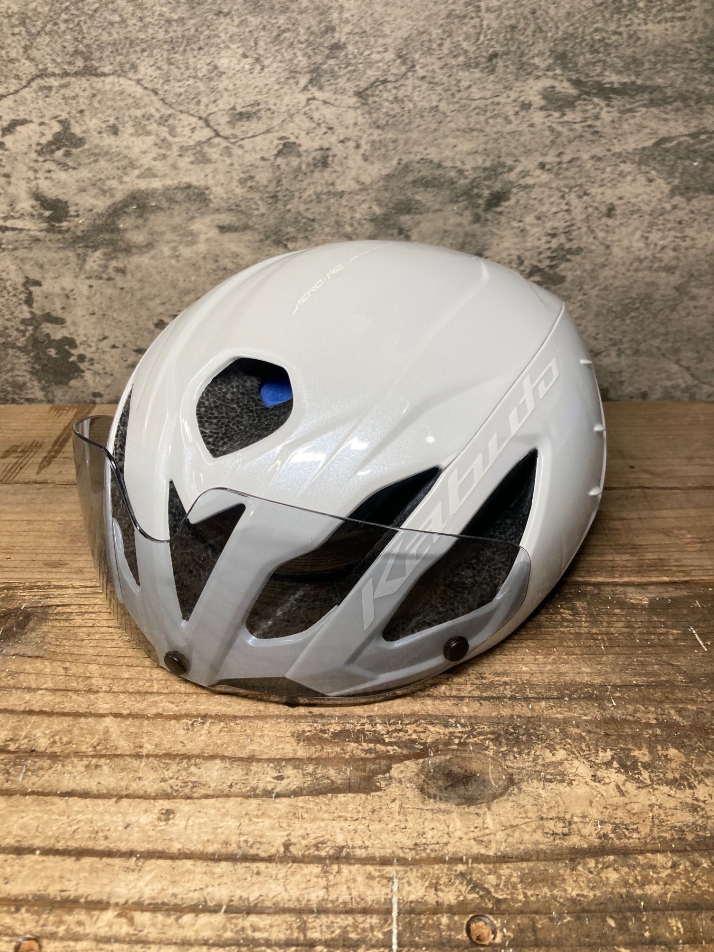 JA056 OGKカブト OGK KABUTO エアロ AERO-R2 サイクルヘルメット L/XL 白 2024/04購入