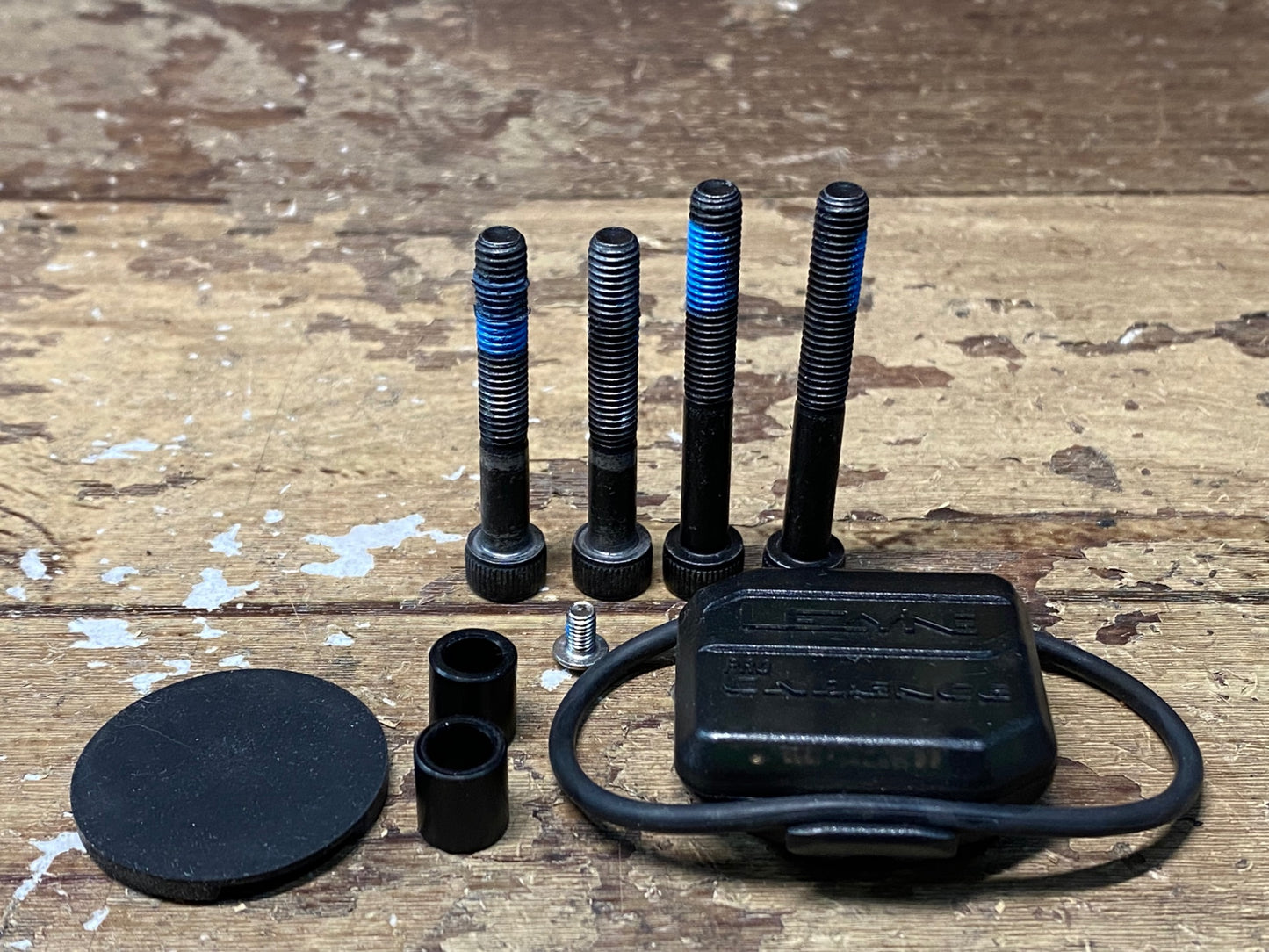 IM904 レザイン LEZYNE MEGA XL GPS サイクルコンピューター 動作確認済み