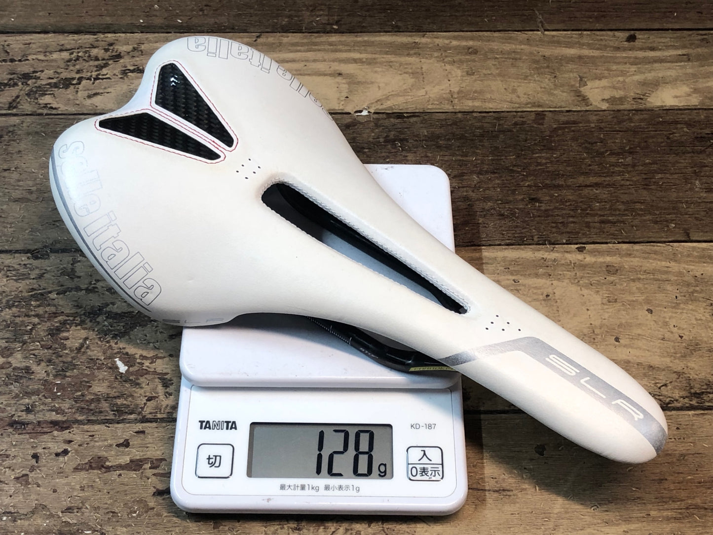 IE940 セッレイタリア Selle Italia SLR KIT CARBONIO FLOW サドル カーボンレール 白