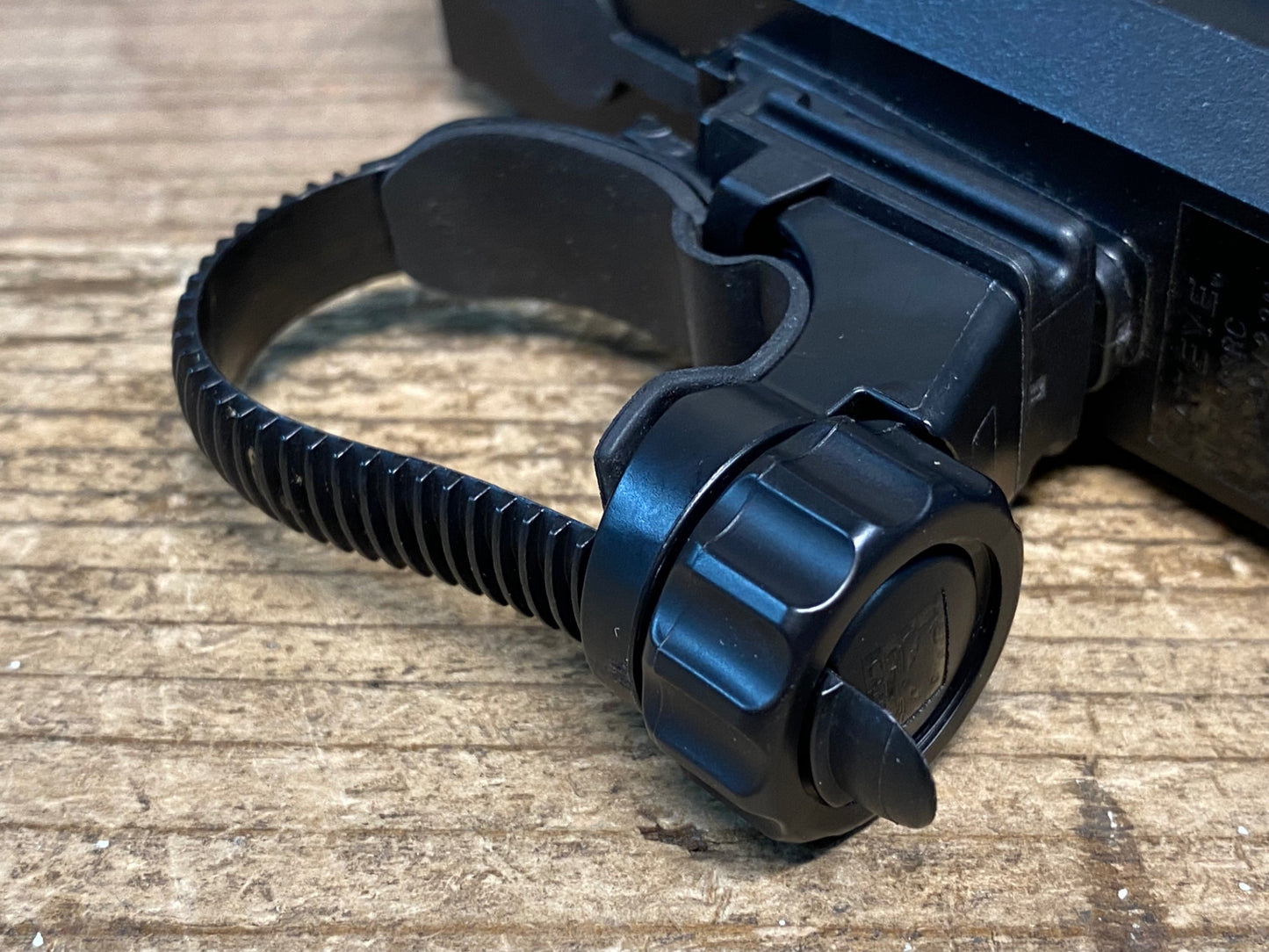 IV426 キャットアイ CAT-EYE AMPP 300 フロントライト 点灯確認済み